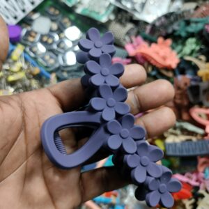 Premium Trendy Hair Clutcher for Girls – Strong Grip | Stylish & Durable