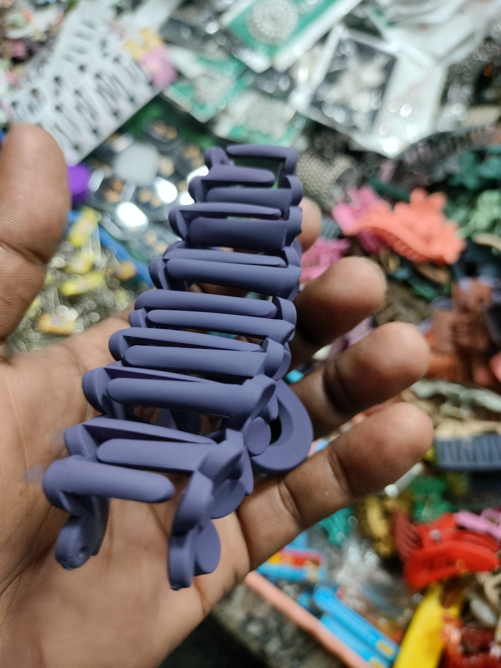 Premium Trendy Hair Clutcher for Girls – Strong Grip | Stylish & Durable - Image 4